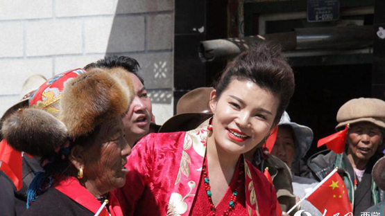 西藏民主改革60年，高原兒女唱響《我和我的祖國》