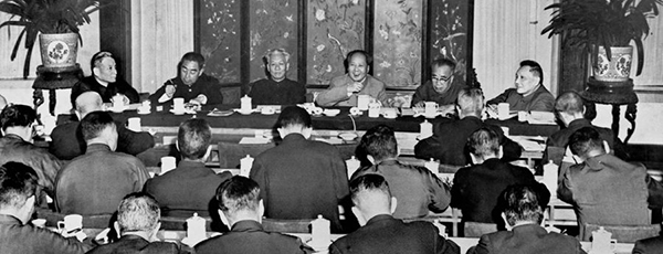 【百個瞬間說百年】1961，“調整、鞏固、充實、提高”