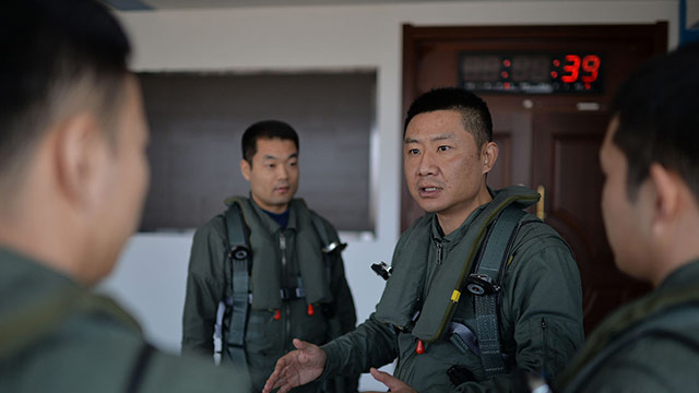 我駕威龍 飛向未來：探訪空軍大校旅長(zhǎng)李凌飛行心路！