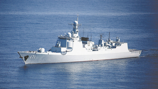 海軍海口艦認真學(xué)習(xí)宣傳貫徹黨的二十大精神