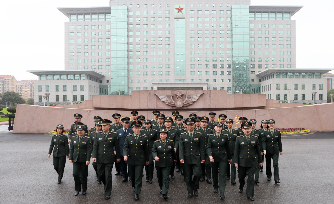新時代聚力鑄魂育人的“播火者”——記陸軍工程大學“星火”理論宣講服務(wù)政治教員群體