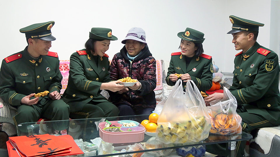 情暖軍烈屬丨堅持25年，他們接力替盡忠者盡孝