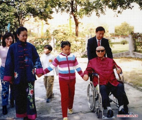 習近平彭麗媛恩愛家庭照片曝光