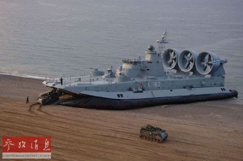 資料圖：“歐洲野?！奔墯鈮|登陸艦