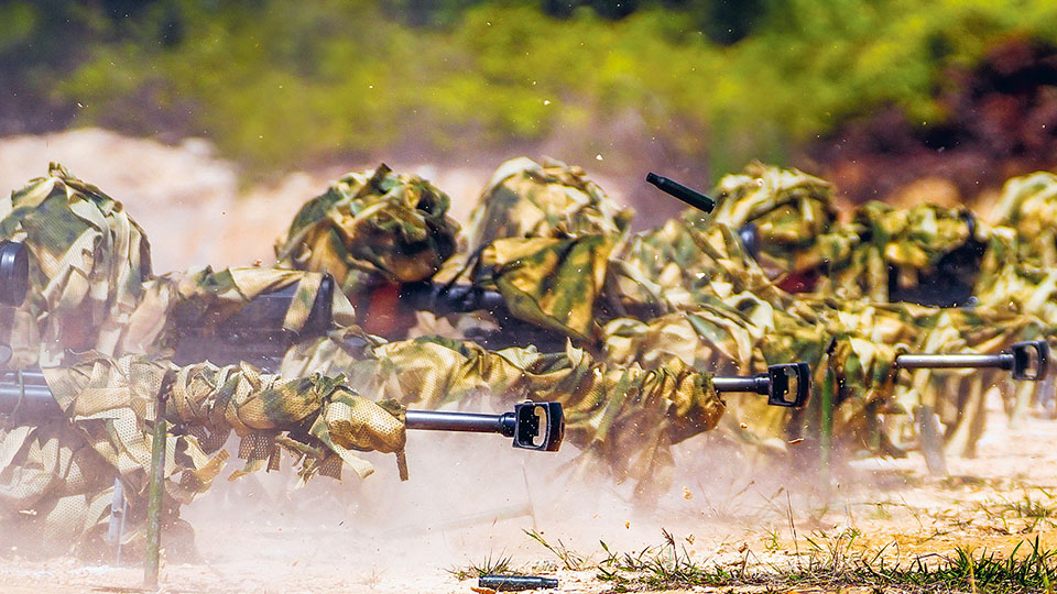 陸軍某旅狙擊專(zhuān)業(yè)考核 山岳叢林 “獵手”出擊